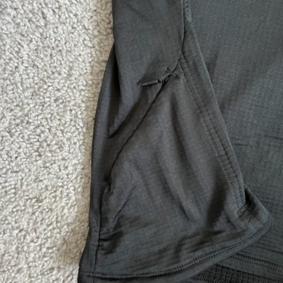 Women's Black Long Sleeve Sweatshirt - NWT - Picture 2 of 6